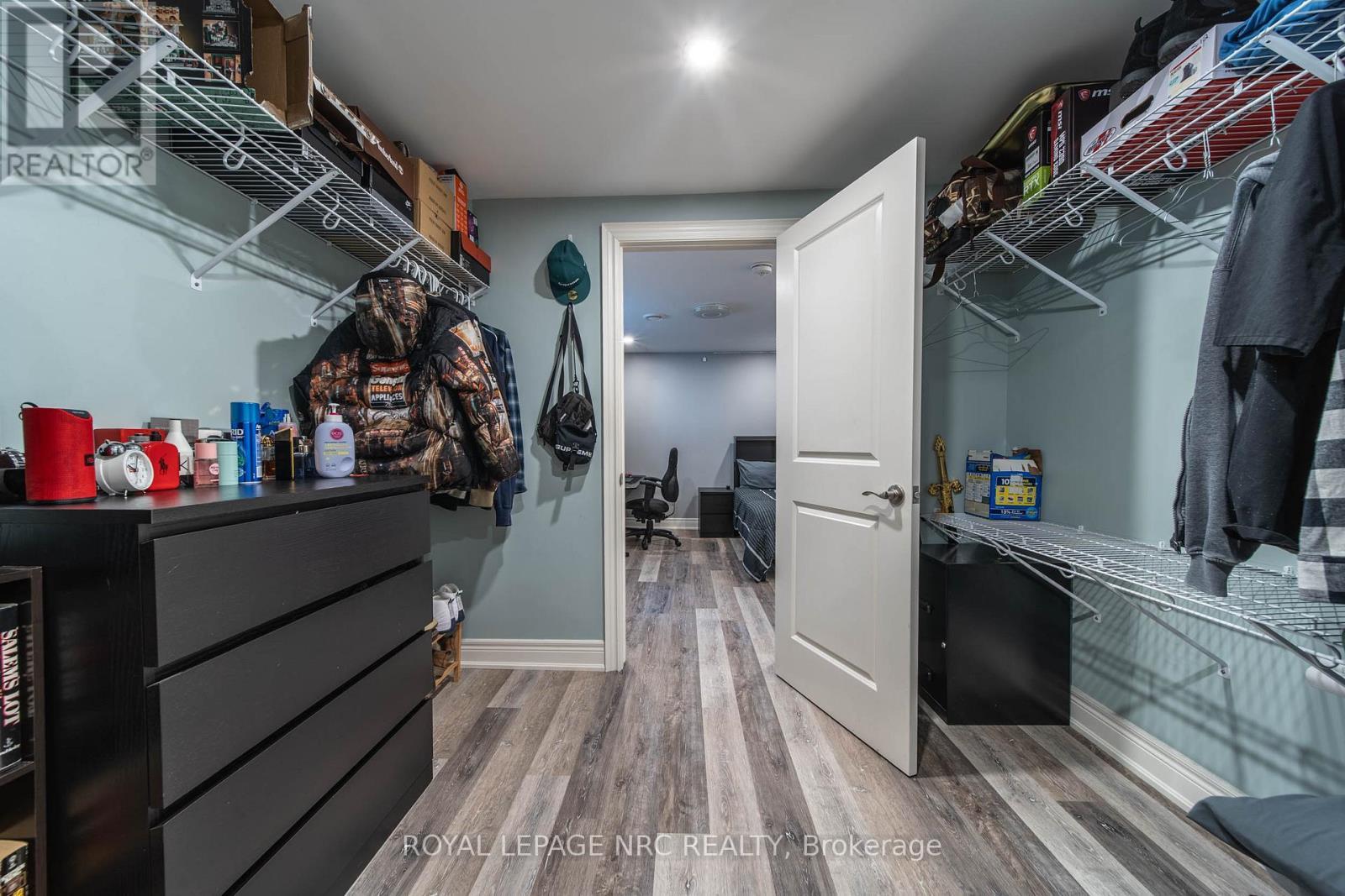 












325 HILLSDALE ROAD

,
Welland (Coyle Creek),




Ontario
L3C7M2

