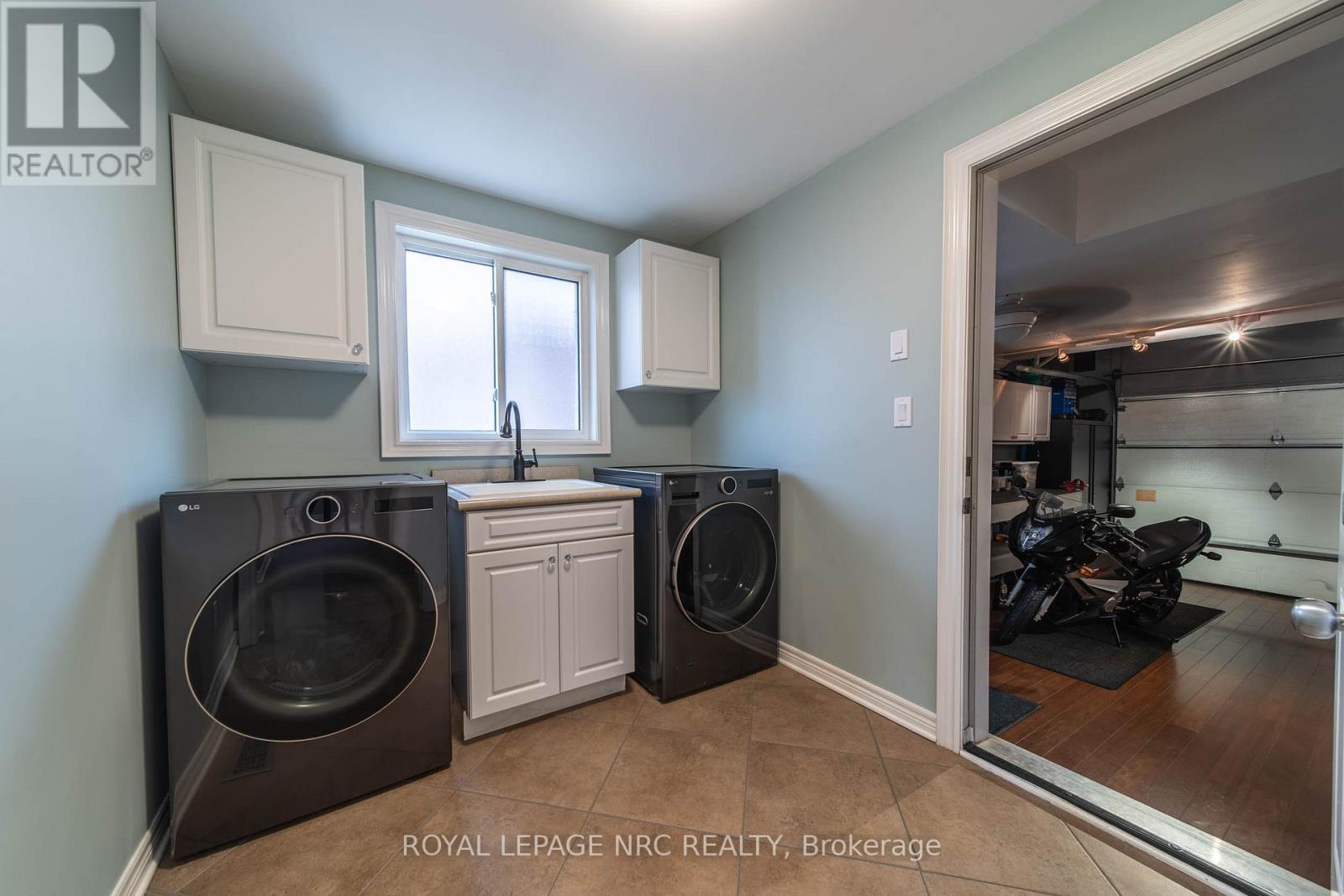 












325 HILLSDALE ROAD

,
Welland (Coyle Creek),




Ontario
L3C7M2

