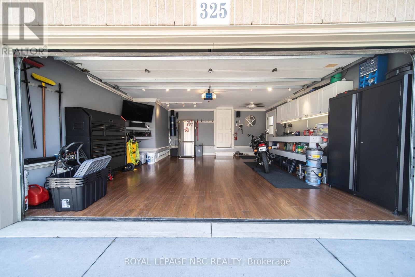 












325 HILLSDALE ROAD

,
Welland (Coyle Creek),




Ontario
L3C7M2

