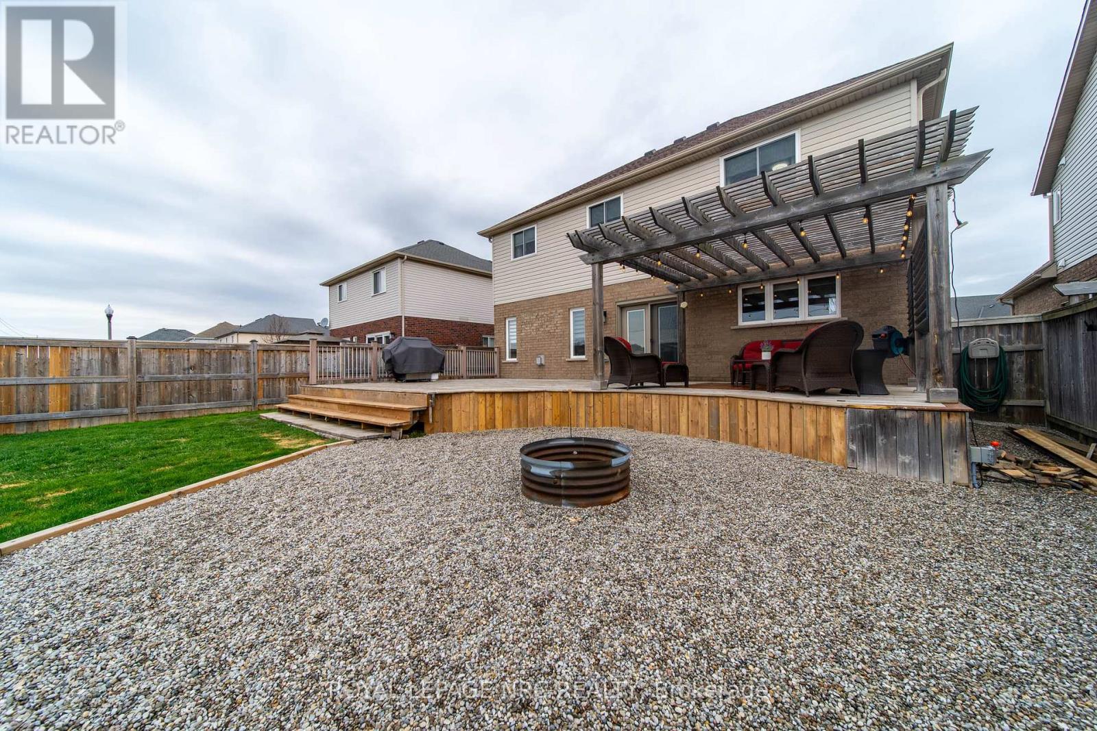 












325 HILLSDALE ROAD

,
Welland (Coyle Creek),




Ontario
L3C7M2

