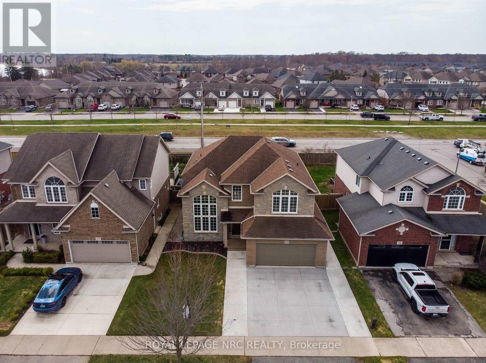 












325 HILLSDALE ROAD

,
Welland (Coyle Creek),




Ontario
L3C7M2

