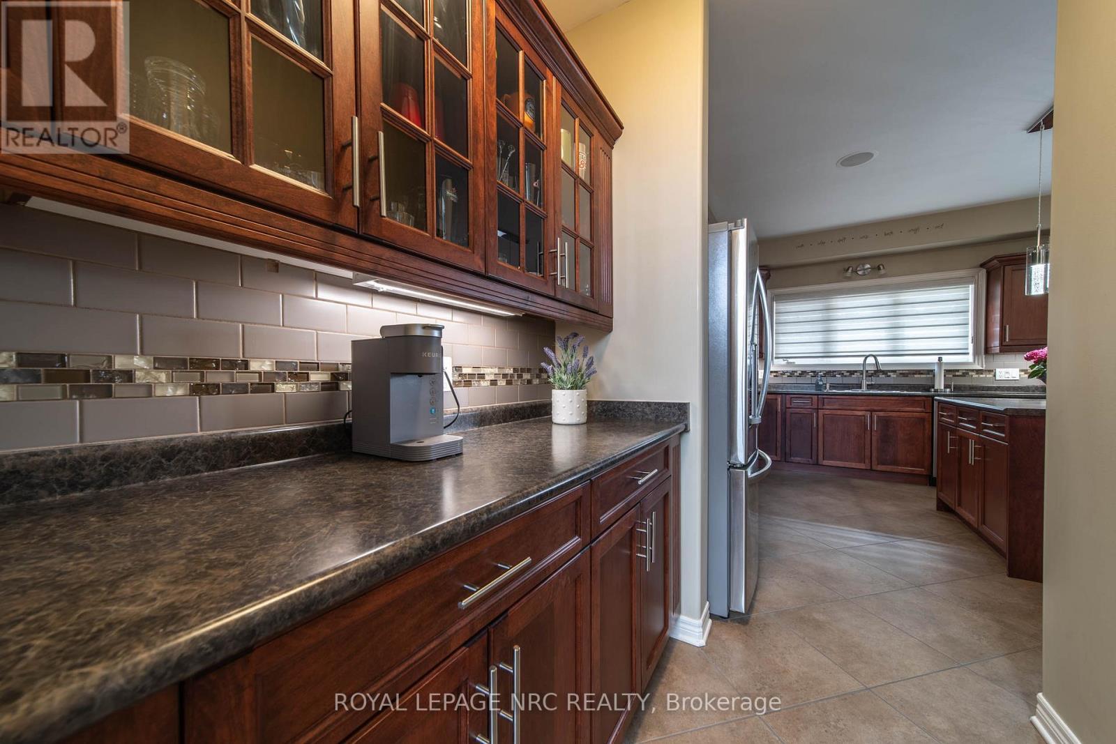 












325 HILLSDALE ROAD

,
Welland (Coyle Creek),




Ontario
L3C7M2

