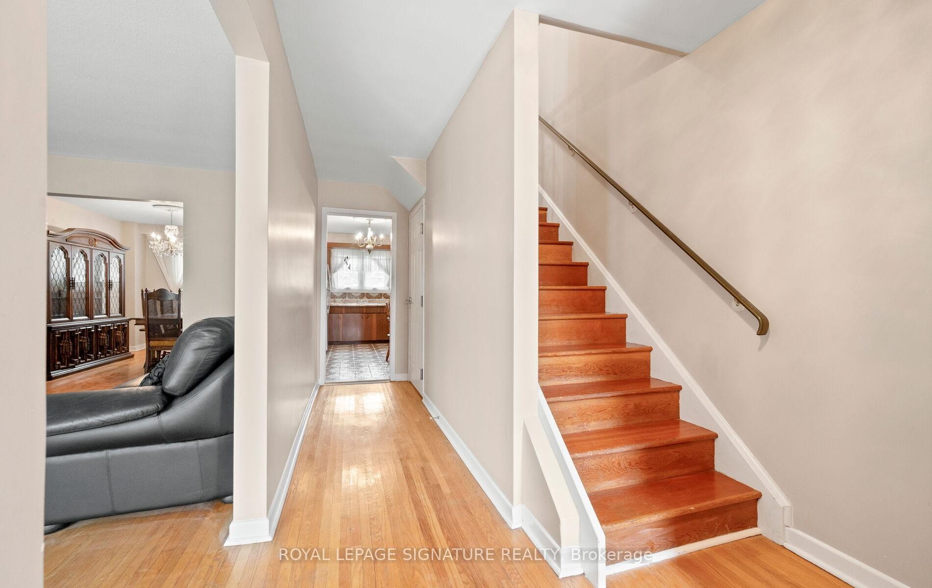 









1142


Alexandra

Avenue,
Mississauga,




ON
L5E 2A5

