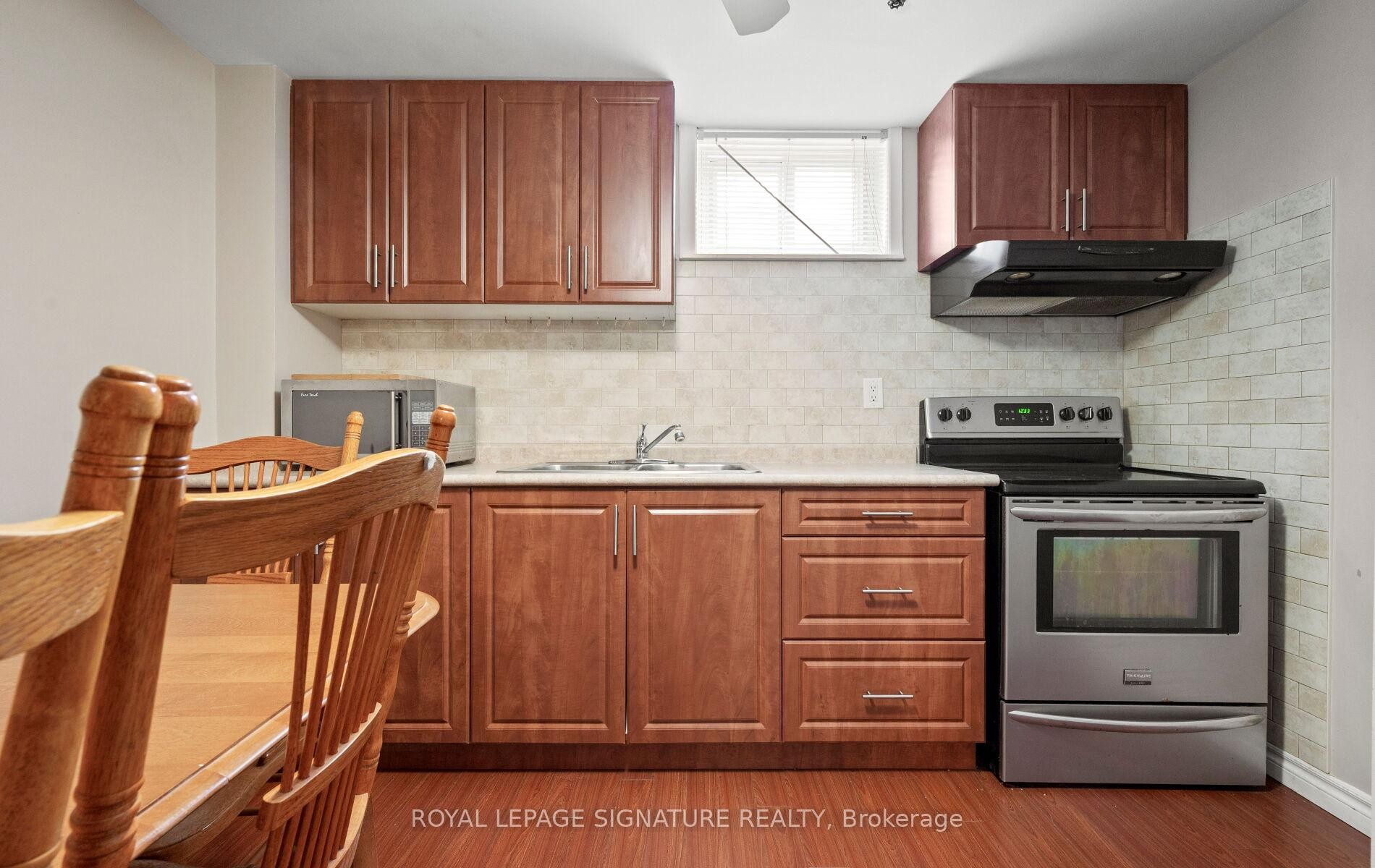 









1142


Alexandra

Avenue,
Mississauga,




ON
L5E 2A5

