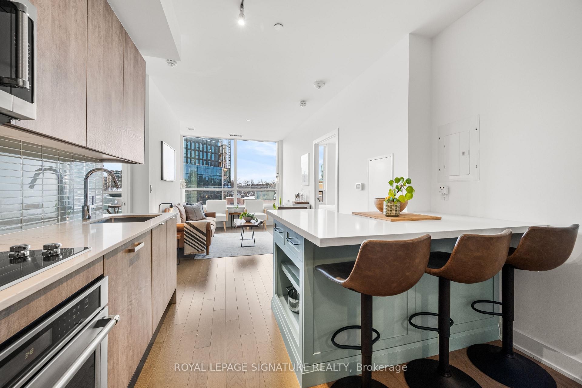 









181


Bedford

Road, 410,
Toronto,




ON
M5R 0C2

