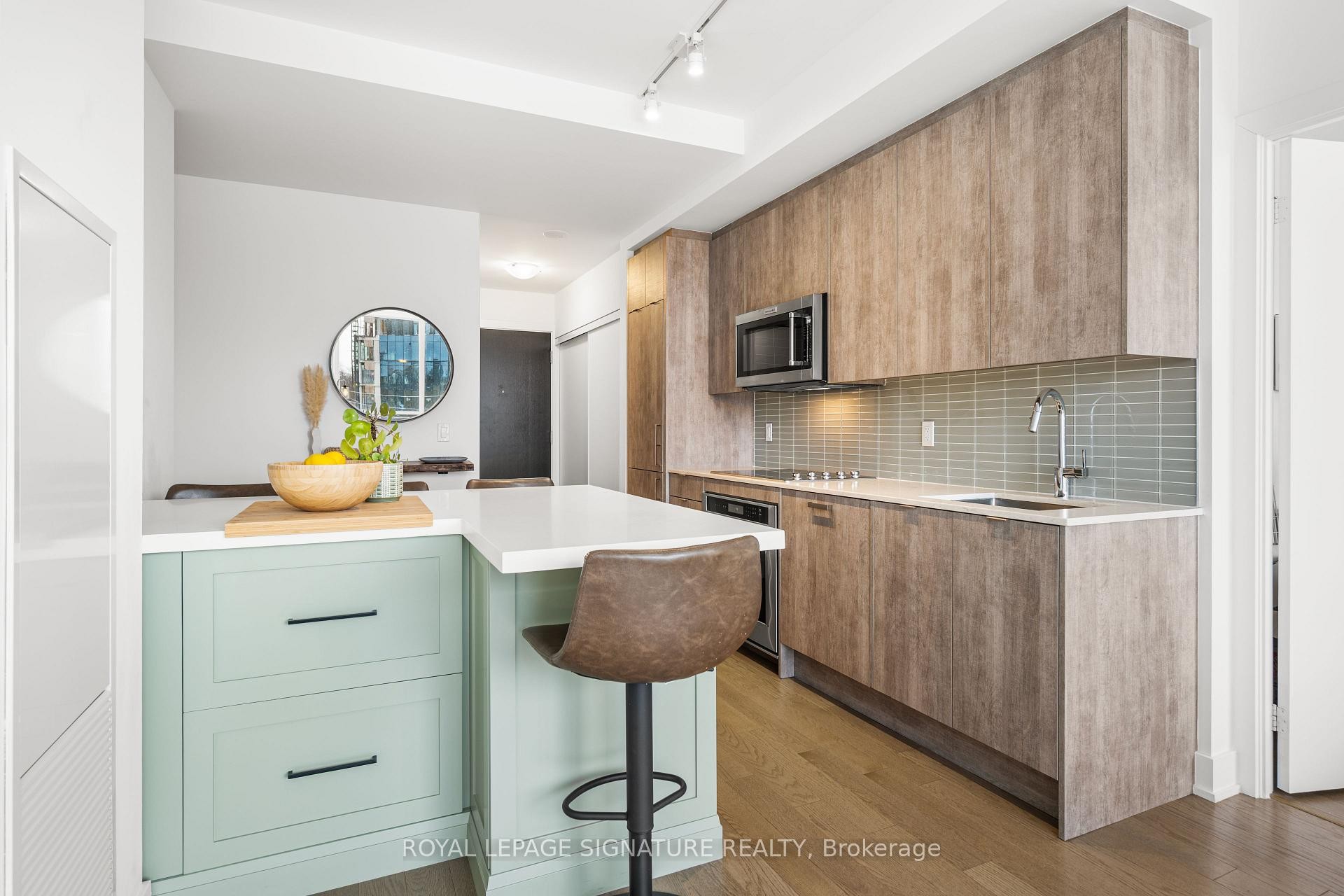 









181


Bedford

Road, 410,
Toronto,




ON
M5R 0C2

