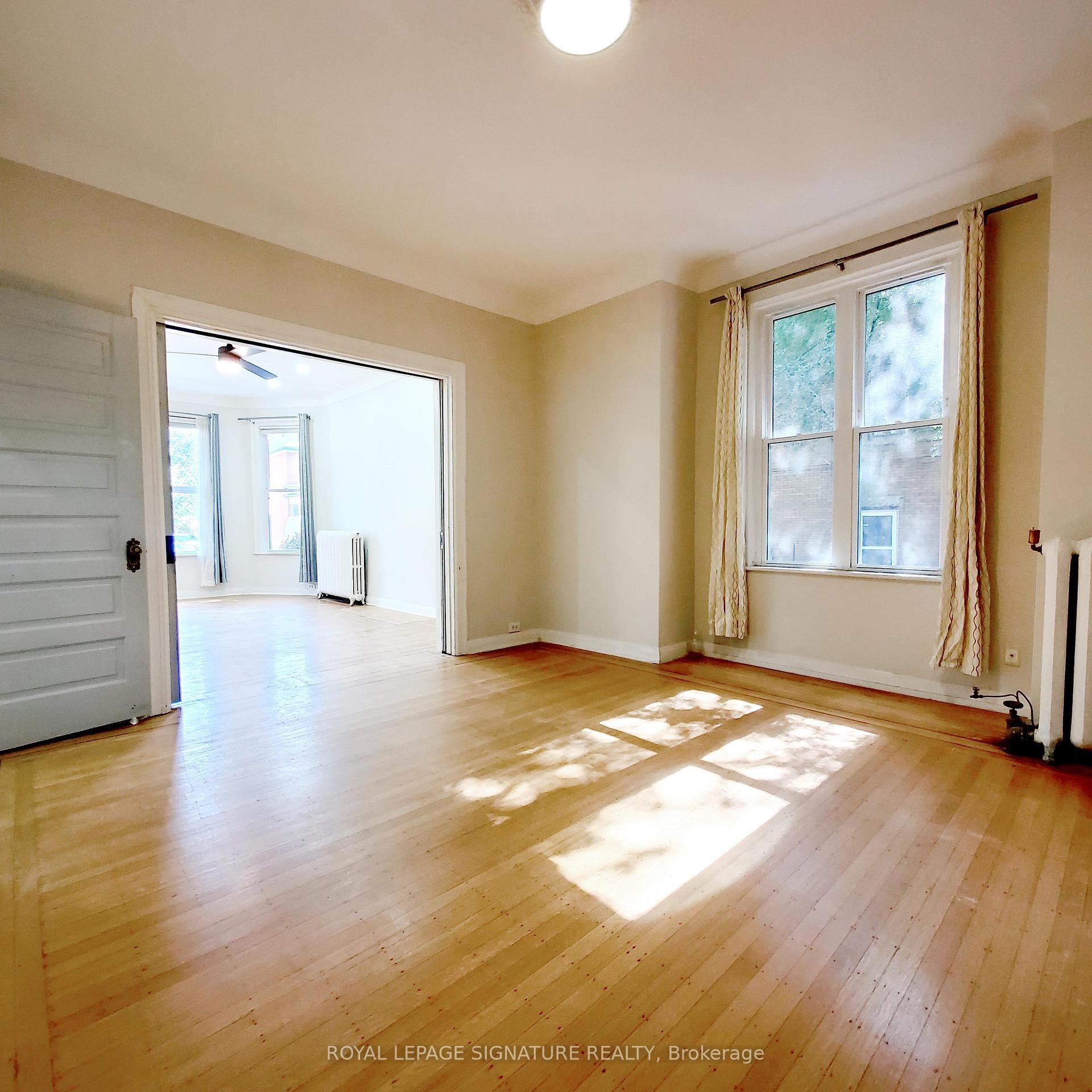 









116


Fairholt

Road South, 2,
Hamilton,




ON
L8M 2T7

