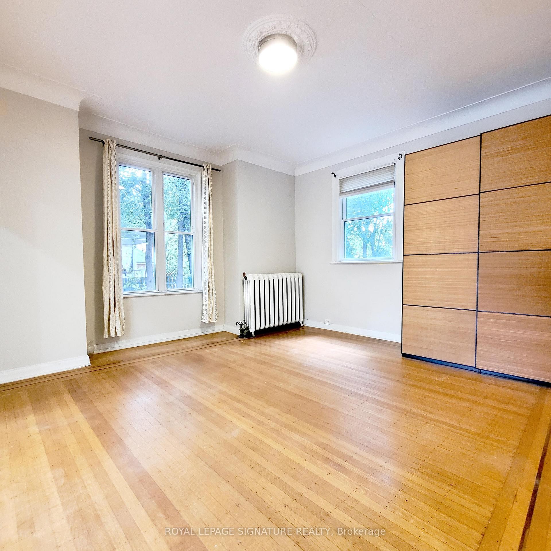 









116


Fairholt

Road South, 2,
Hamilton,




ON
L8M 2T7

