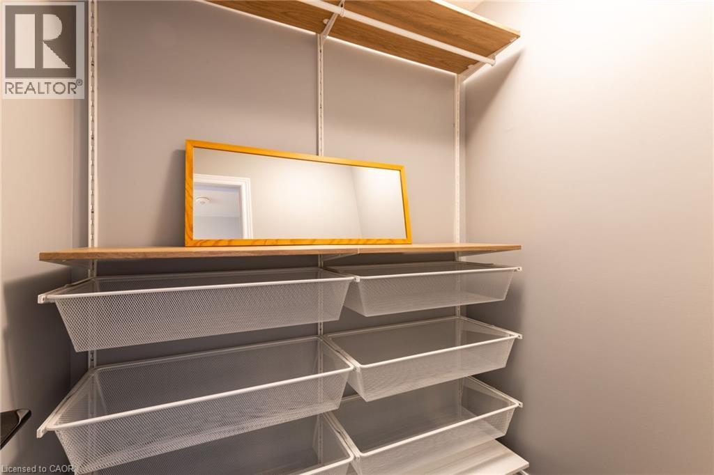 












333 GOSLING Gardens Unit# 316

,
Guelph,




Ontario
N1L0K4

