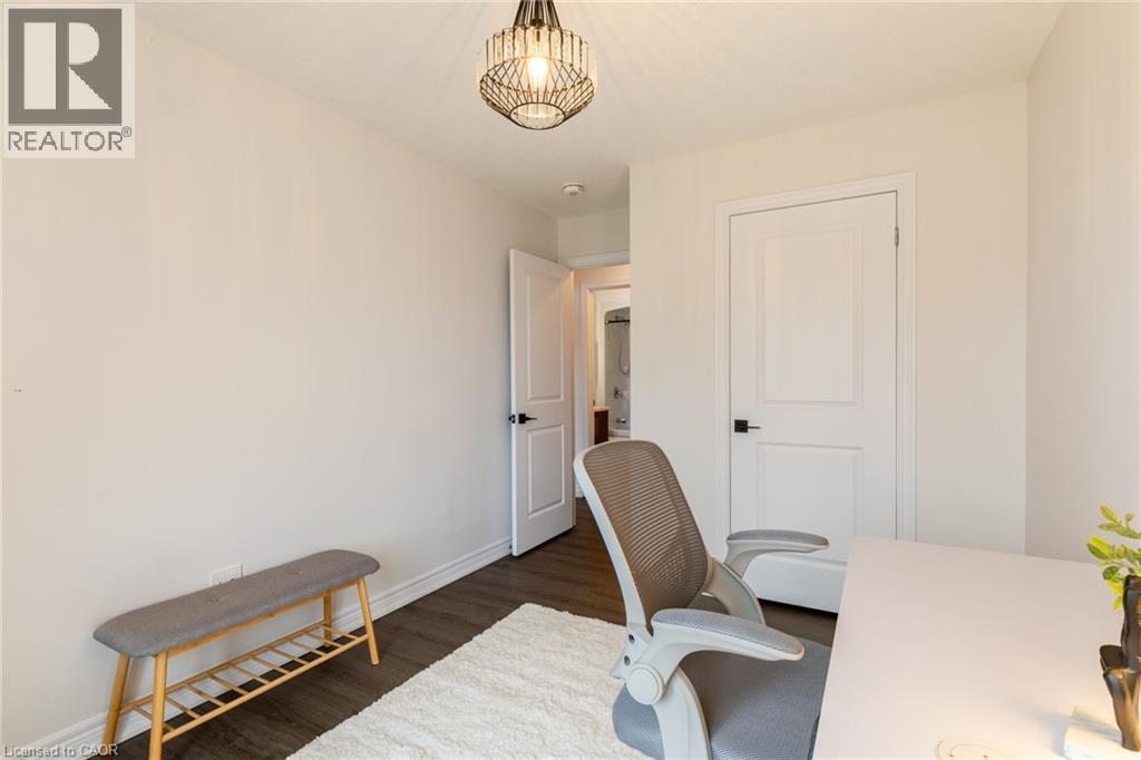 












333 GOSLING Gardens Unit# 316

,
Guelph,




Ontario
N1L0K4

