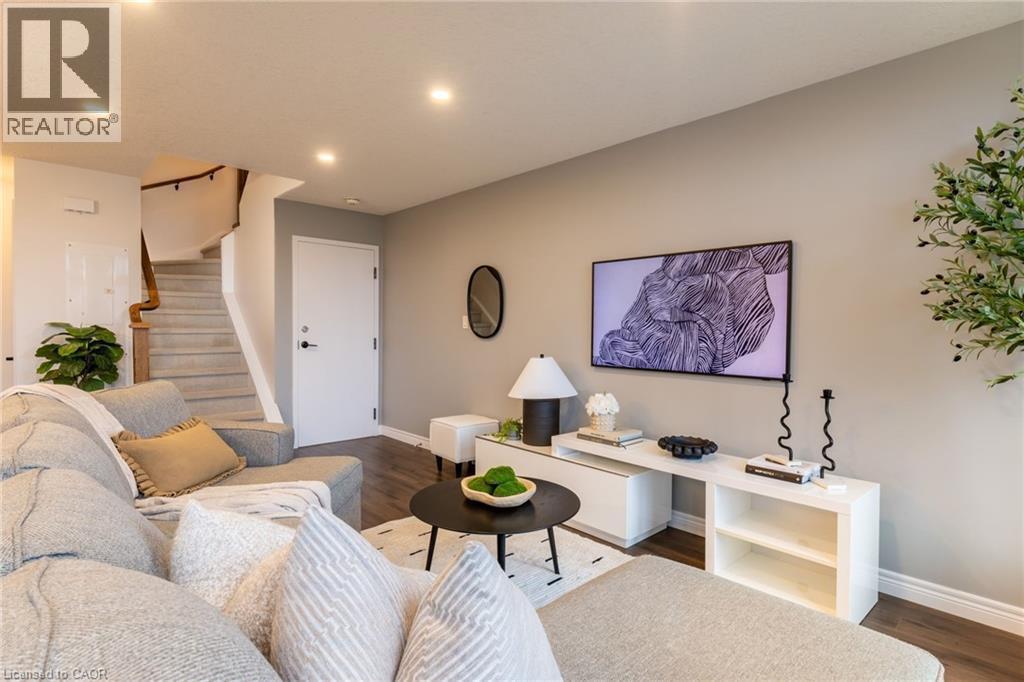 












333 GOSLING Gardens Unit# 316

,
Guelph,




Ontario
N1L0K4

