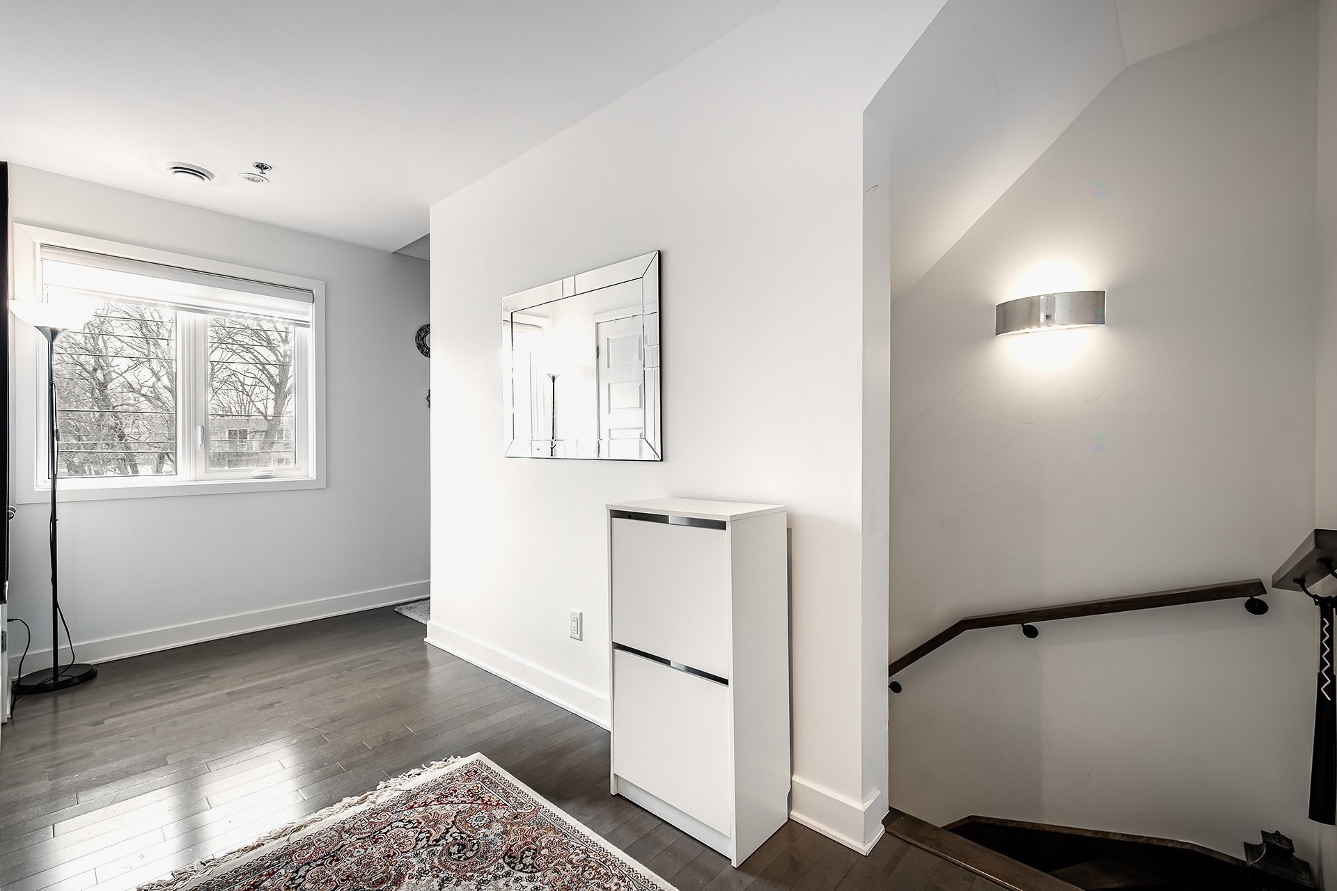 









5788A


Av. Parkhaven

,
Côte-Saint-Luc,




QC
H4W1X9

