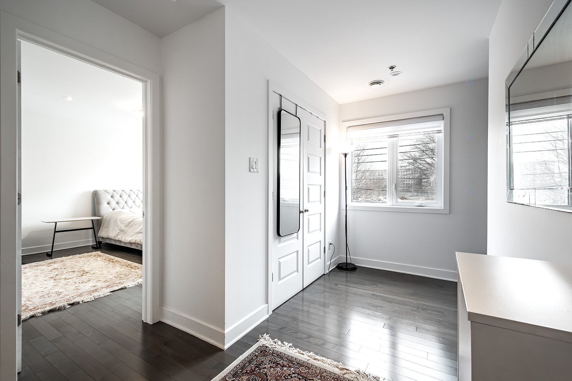 









5788A


Av. Parkhaven

,
Côte-Saint-Luc,




QC
H4W1X9

