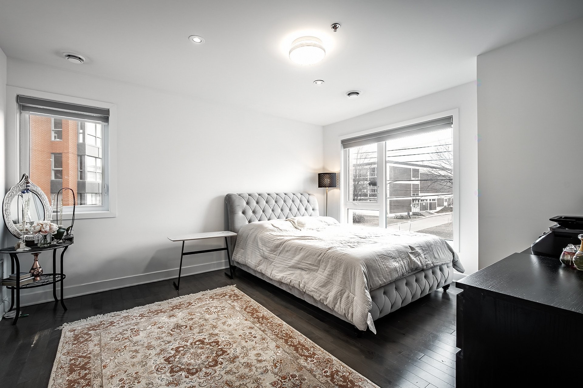 









5788A


Av. Parkhaven

,
Côte-Saint-Luc,




QC
H4W1X9

