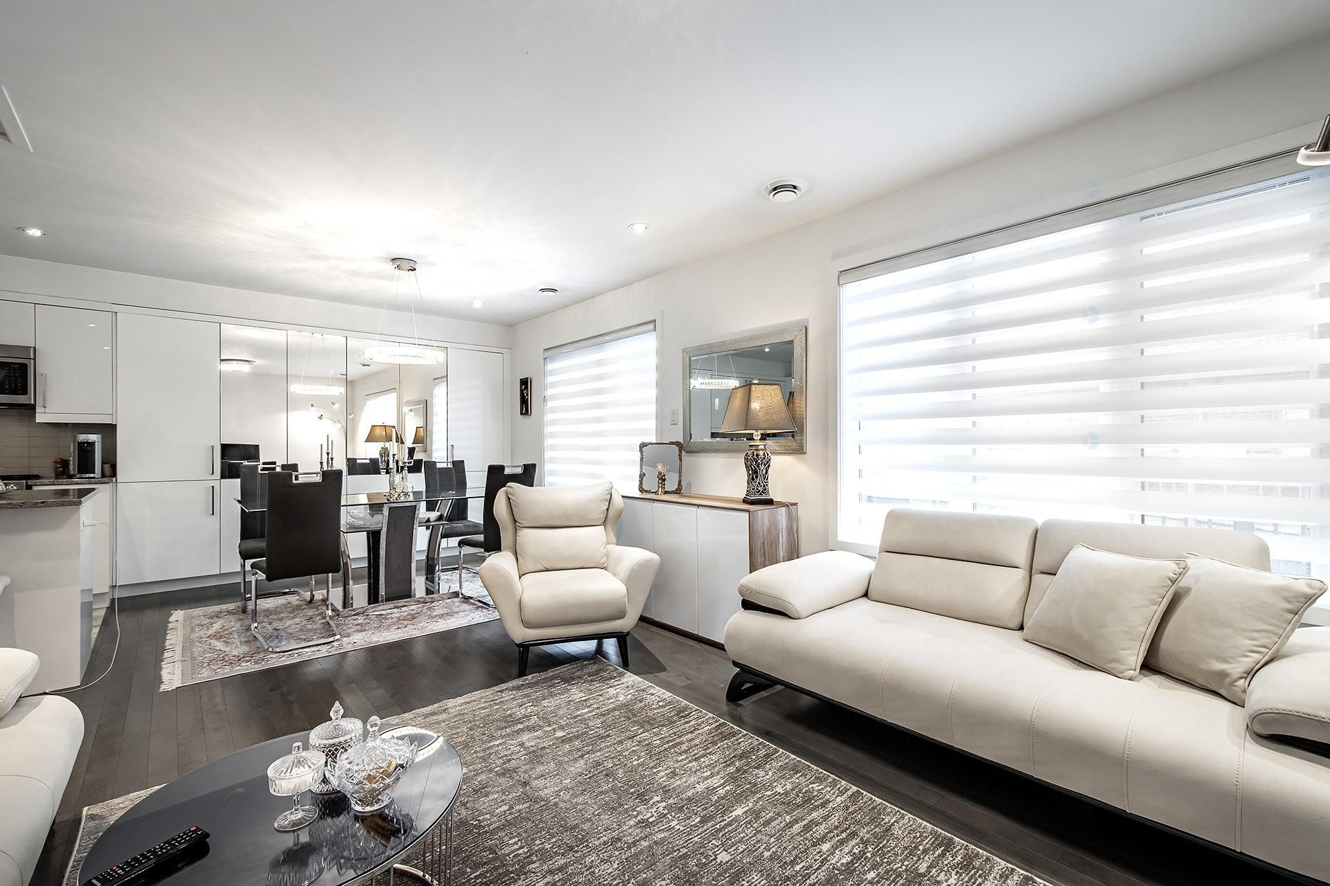 









5788A


Av. Parkhaven

,
Côte-Saint-Luc,




QC
H4W1X9

