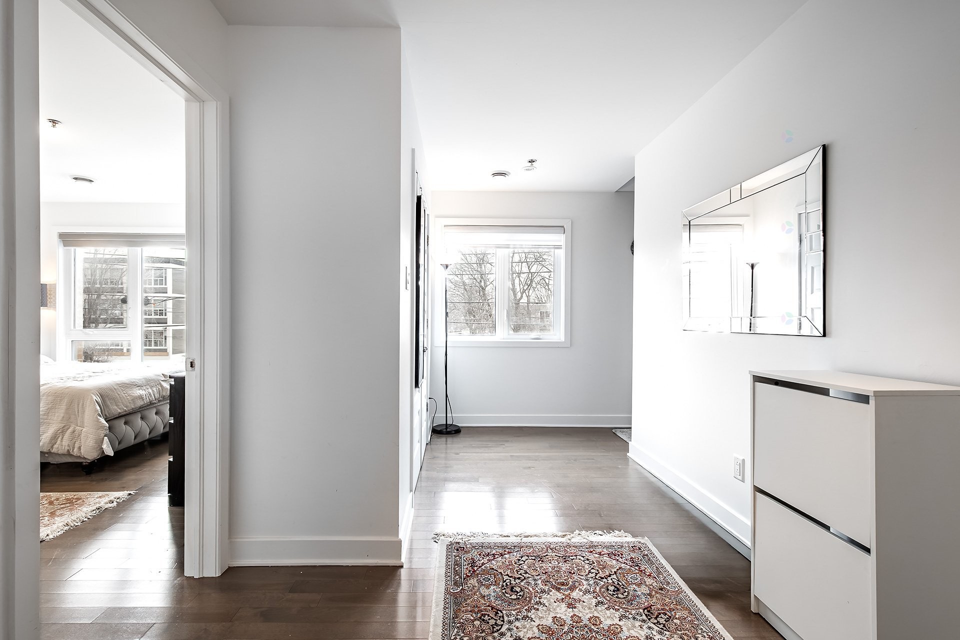 









5788A


Av. Parkhaven

,
Côte-Saint-Luc,




QC
H4W1X9

