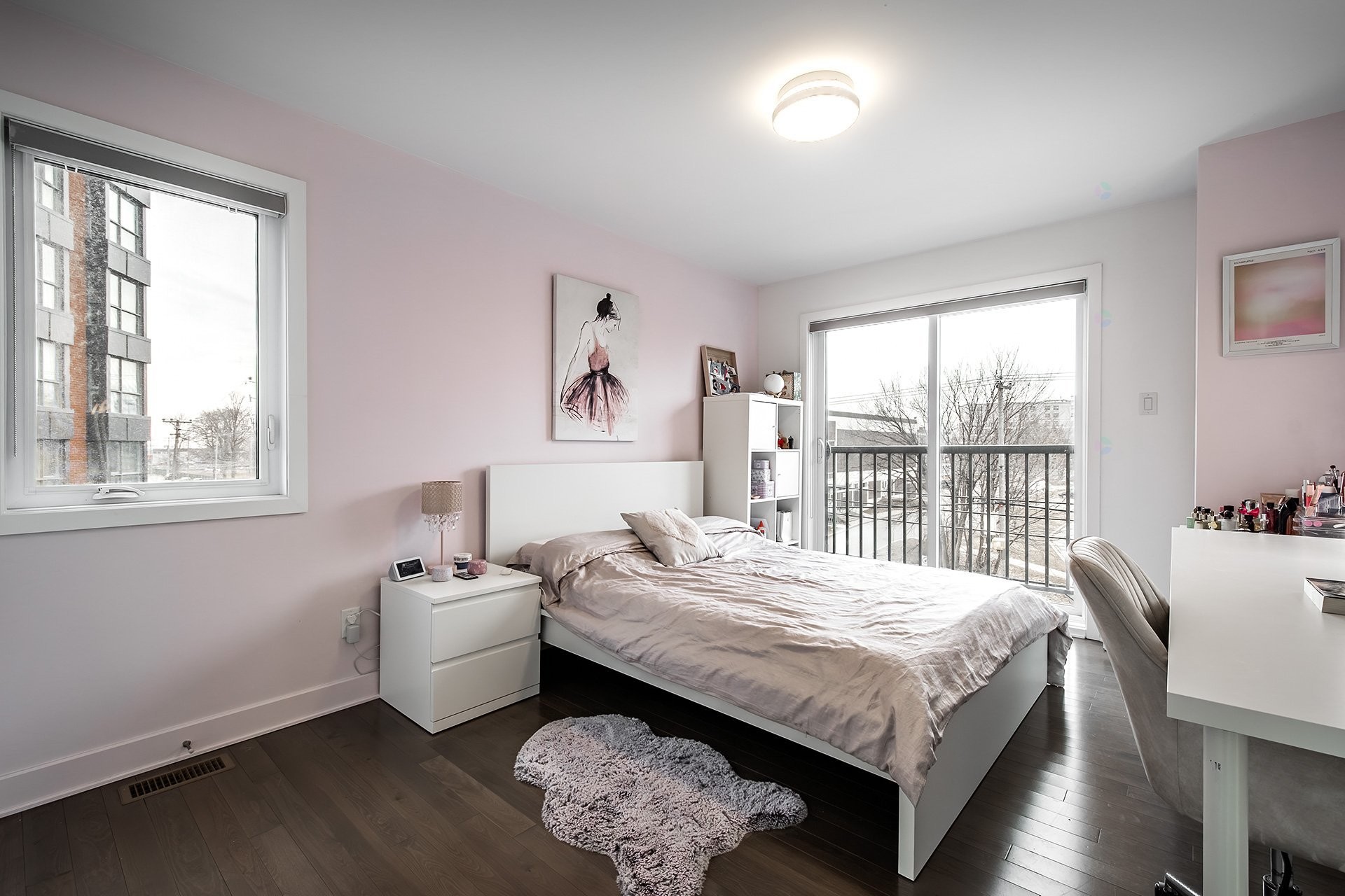 









5788A


Av. Parkhaven

,
Côte-Saint-Luc,




QC
H4W1X9

