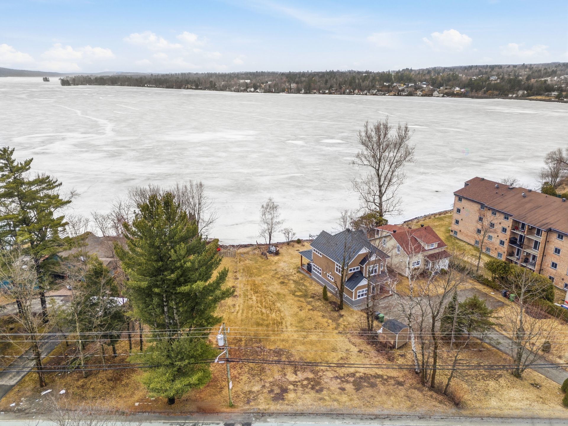 












Av. du Parc

,
Sherbrooke (Brompton/Rock Forest/Saint-Élie/Deauville),







QC
J1N3R5

