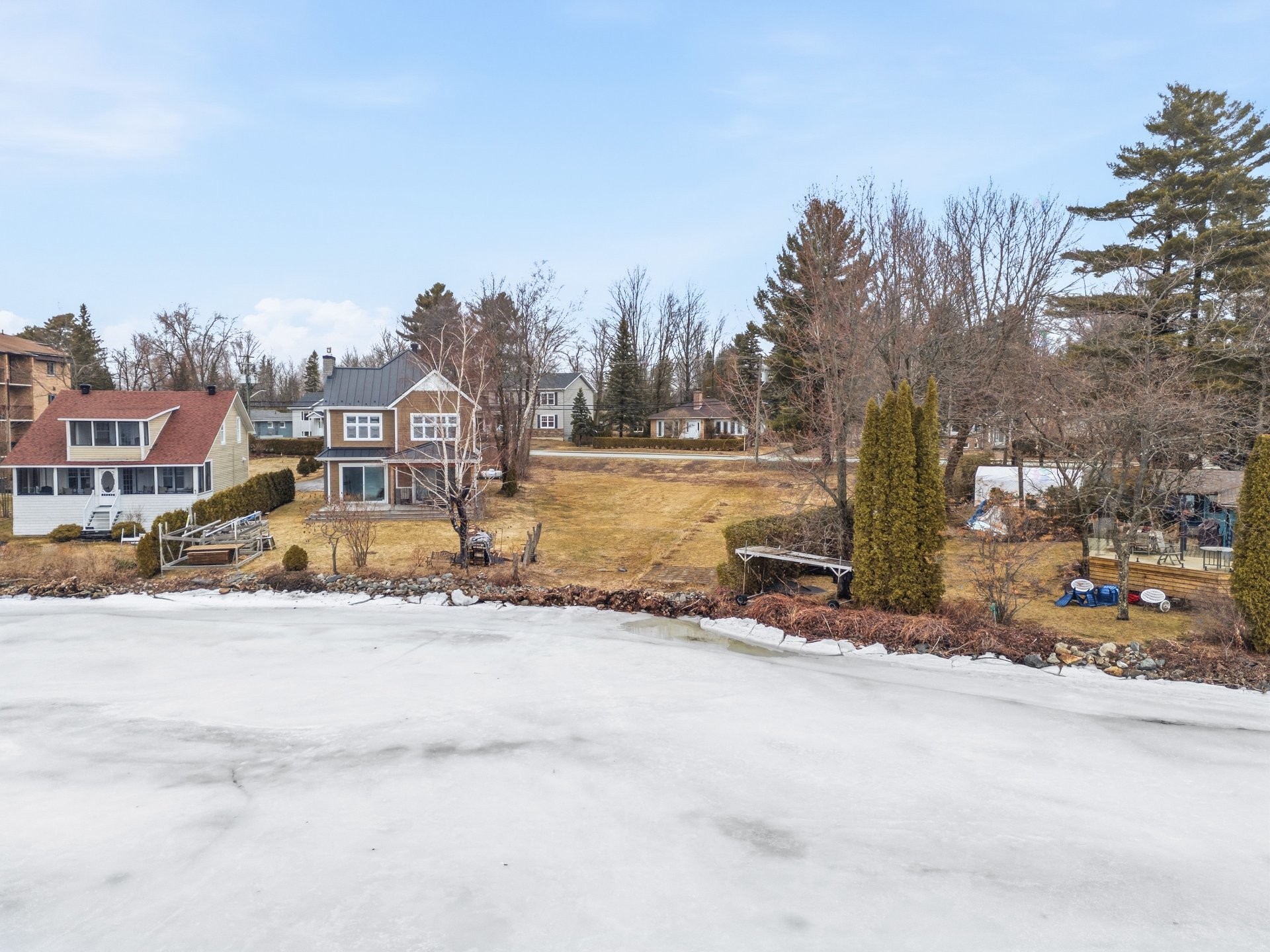 












Av. du Parc

,
Sherbrooke (Brompton/Rock Forest/Saint-Élie/Deauville),







QC
J1N3R5

