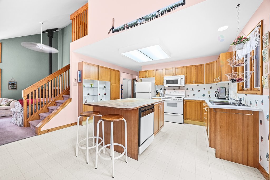 









9


Av. Woodlawn

,
Bristol,




QC
J0X1G0


