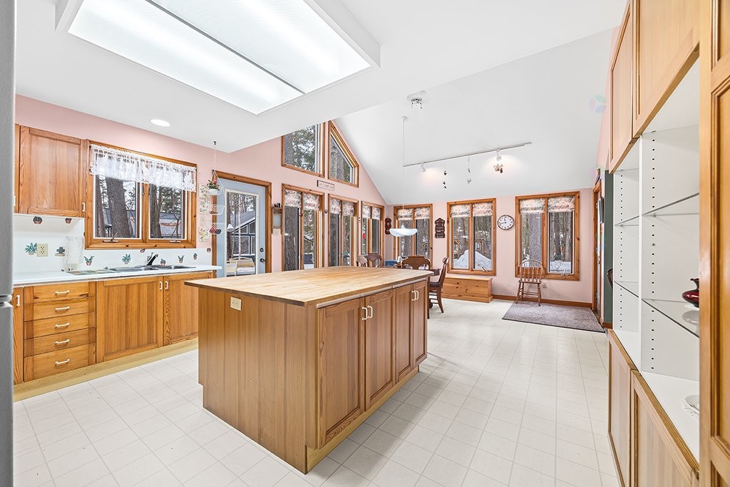 









9


Av. Woodlawn

,
Bristol,




QC
J0X1G0

