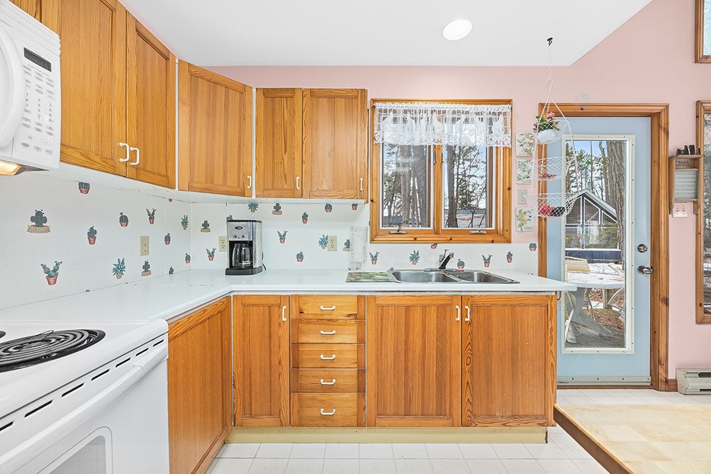 









9


Av. Woodlawn

,
Bristol,




QC
J0X1G0

