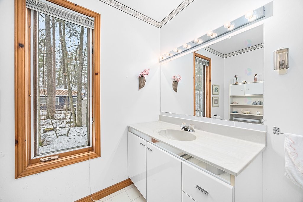 









9


Av. Woodlawn

,
Bristol,




QC
J0X1G0

