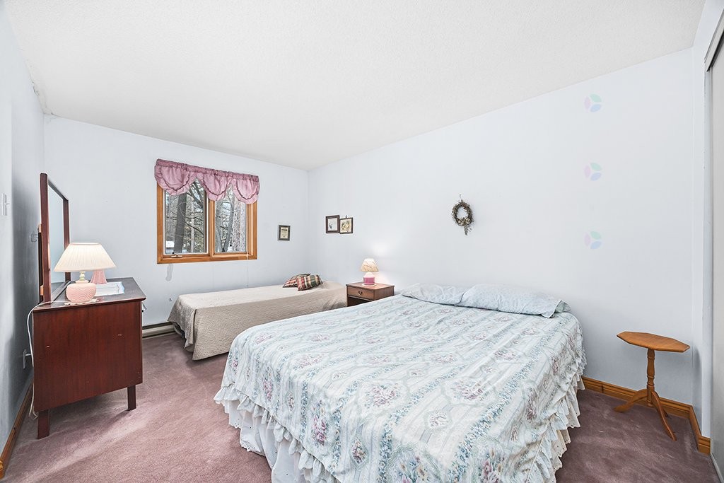 









9


Av. Woodlawn

,
Bristol,




QC
J0X1G0

