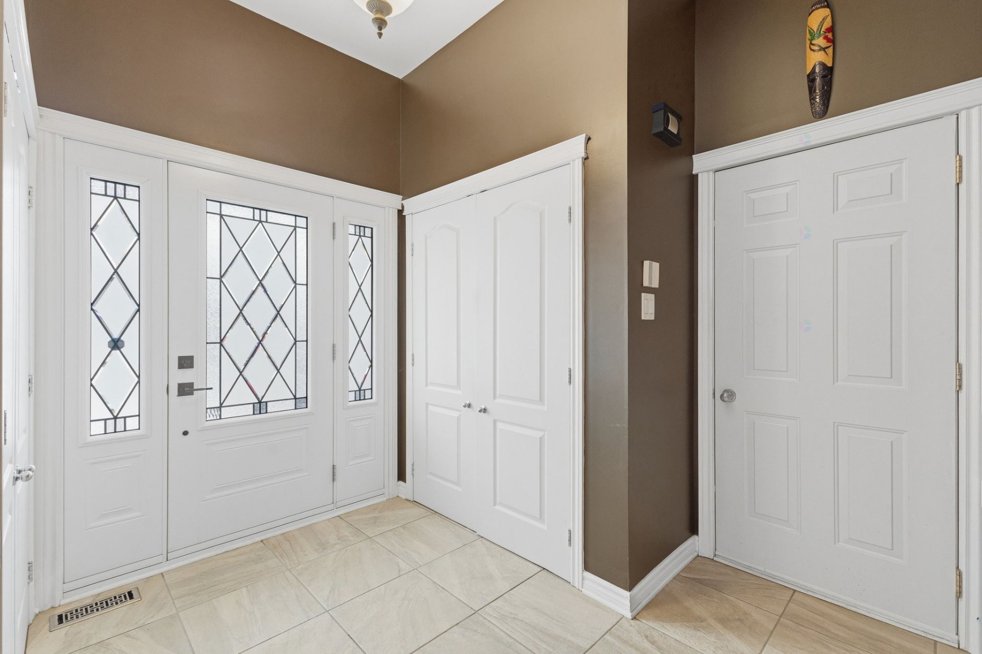 









37


Rue Biehler

,
Gatineau (Buckingham),




QC
J8L3S6

