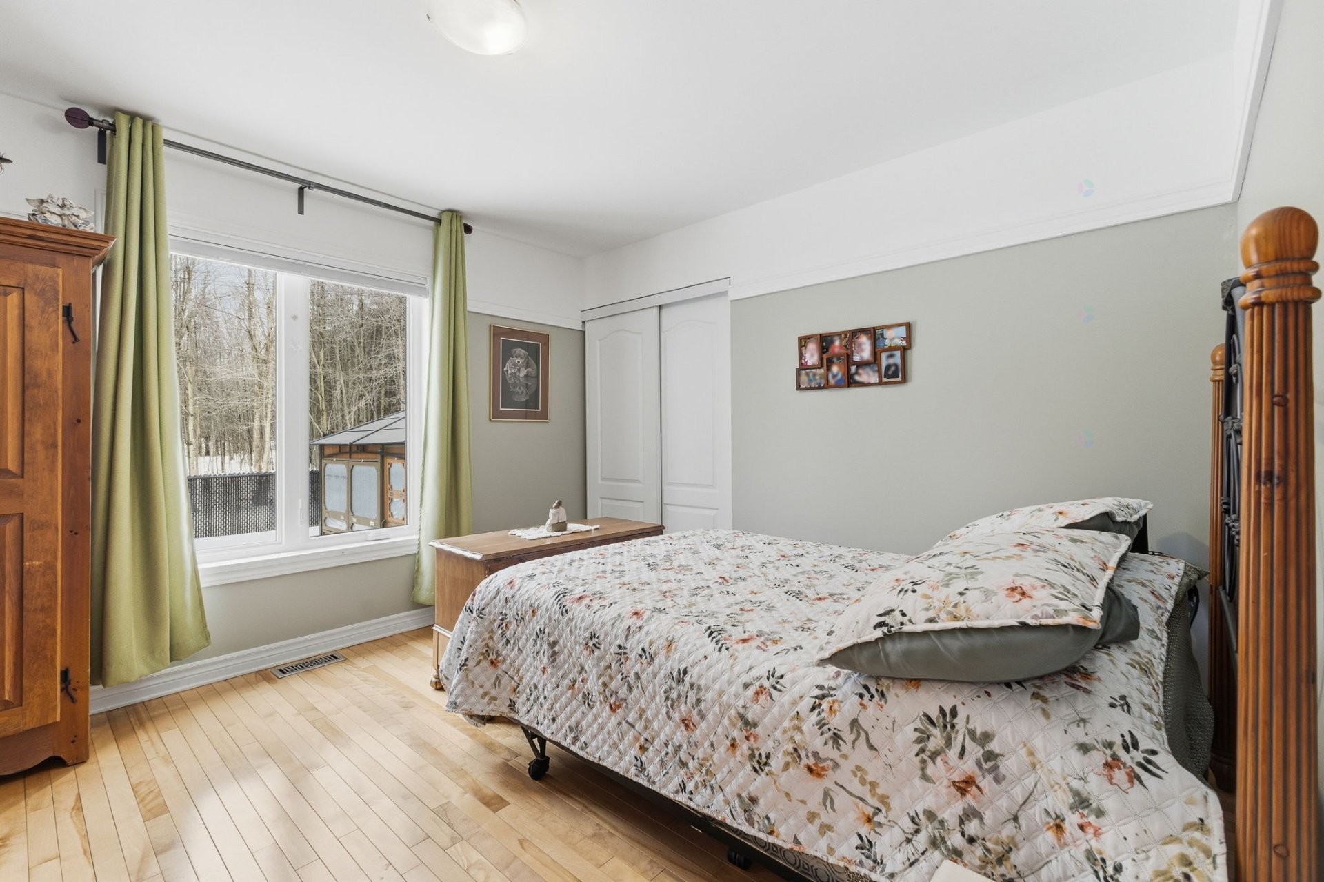 









37


Rue Biehler

,
Gatineau (Buckingham),




QC
J8L3S6


