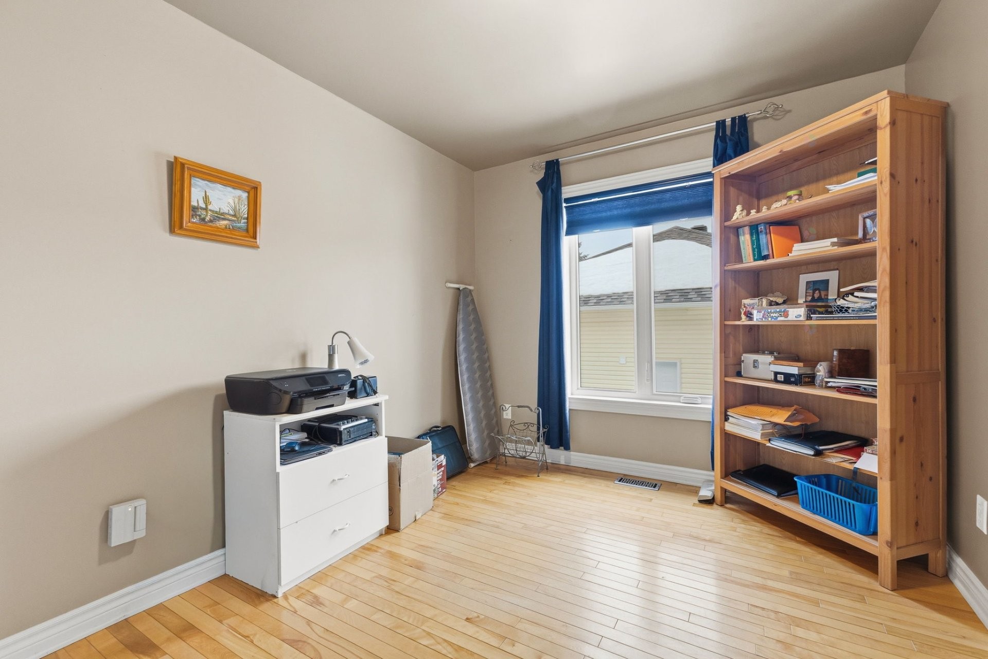 









37


Rue Biehler

,
Gatineau (Buckingham),




QC
J8L3S6

