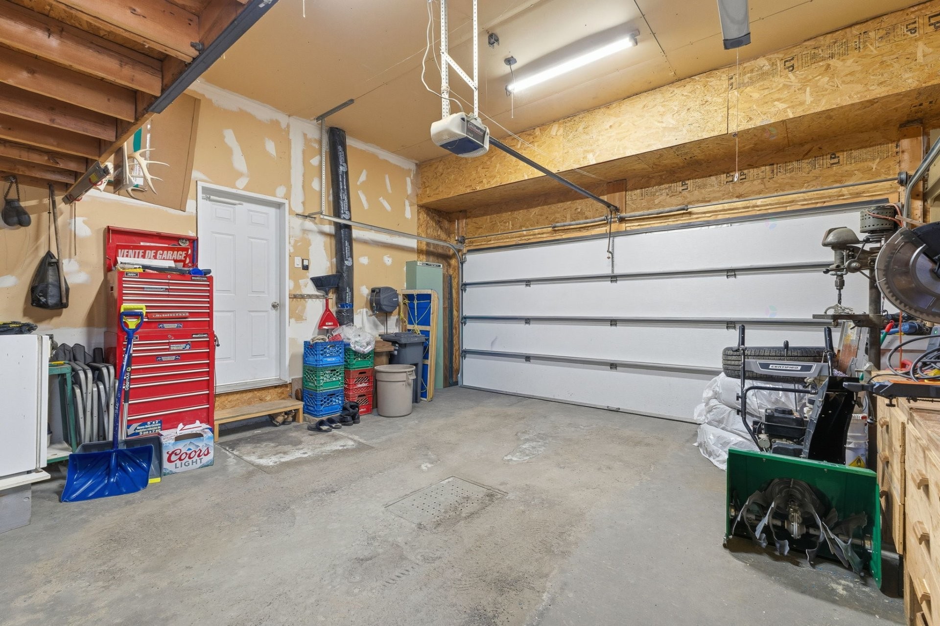 









37


Rue Biehler

,
Gatineau (Buckingham),




QC
J8L3S6

