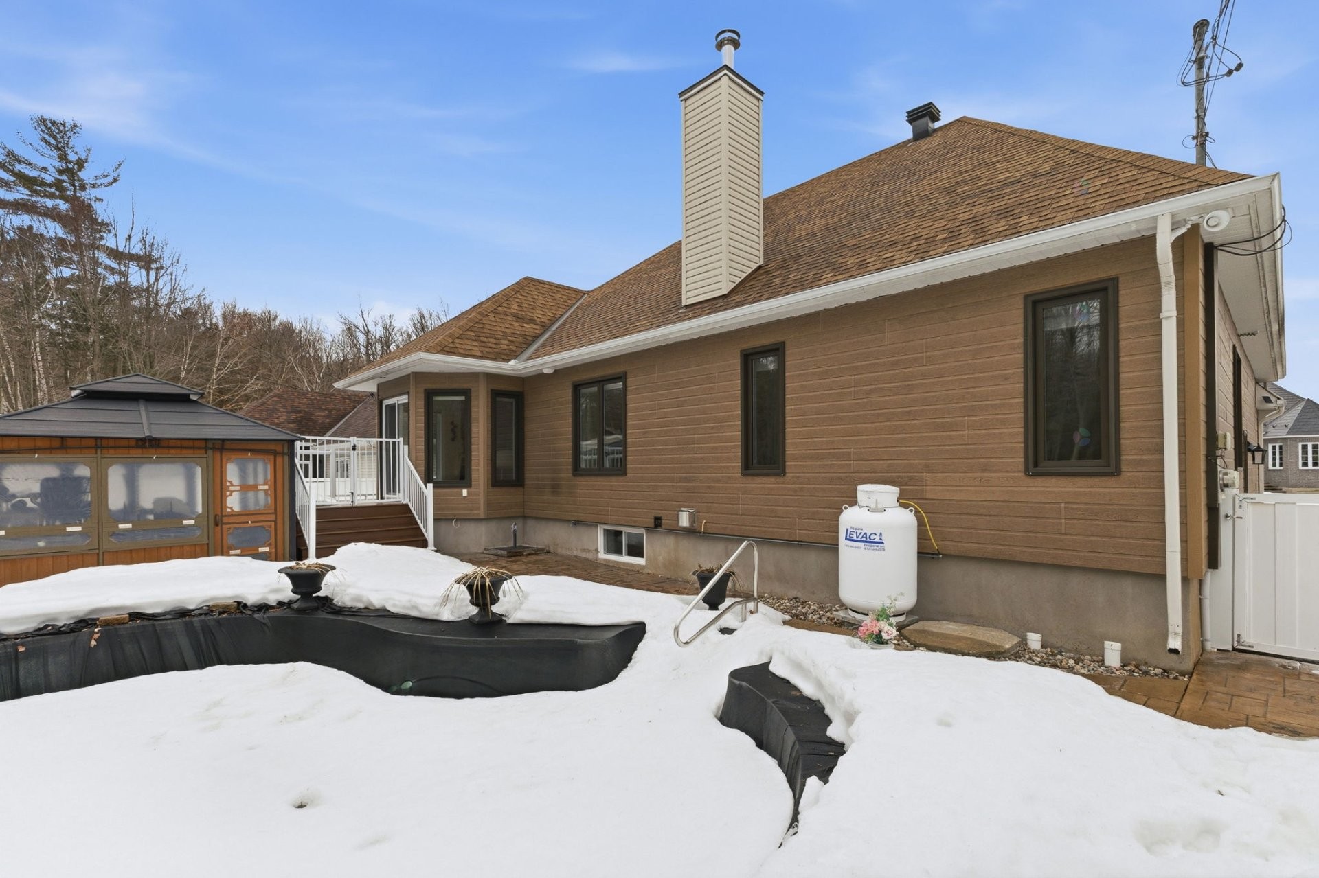 









37


Rue Biehler

,
Gatineau (Buckingham),




QC
J8L3S6


