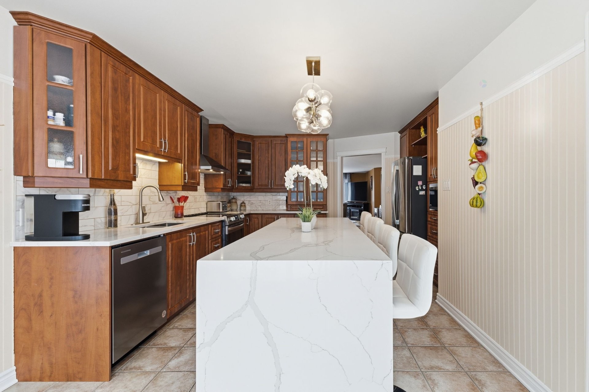 









37


Rue Biehler

,
Gatineau (Buckingham),




QC
J8L3S6

