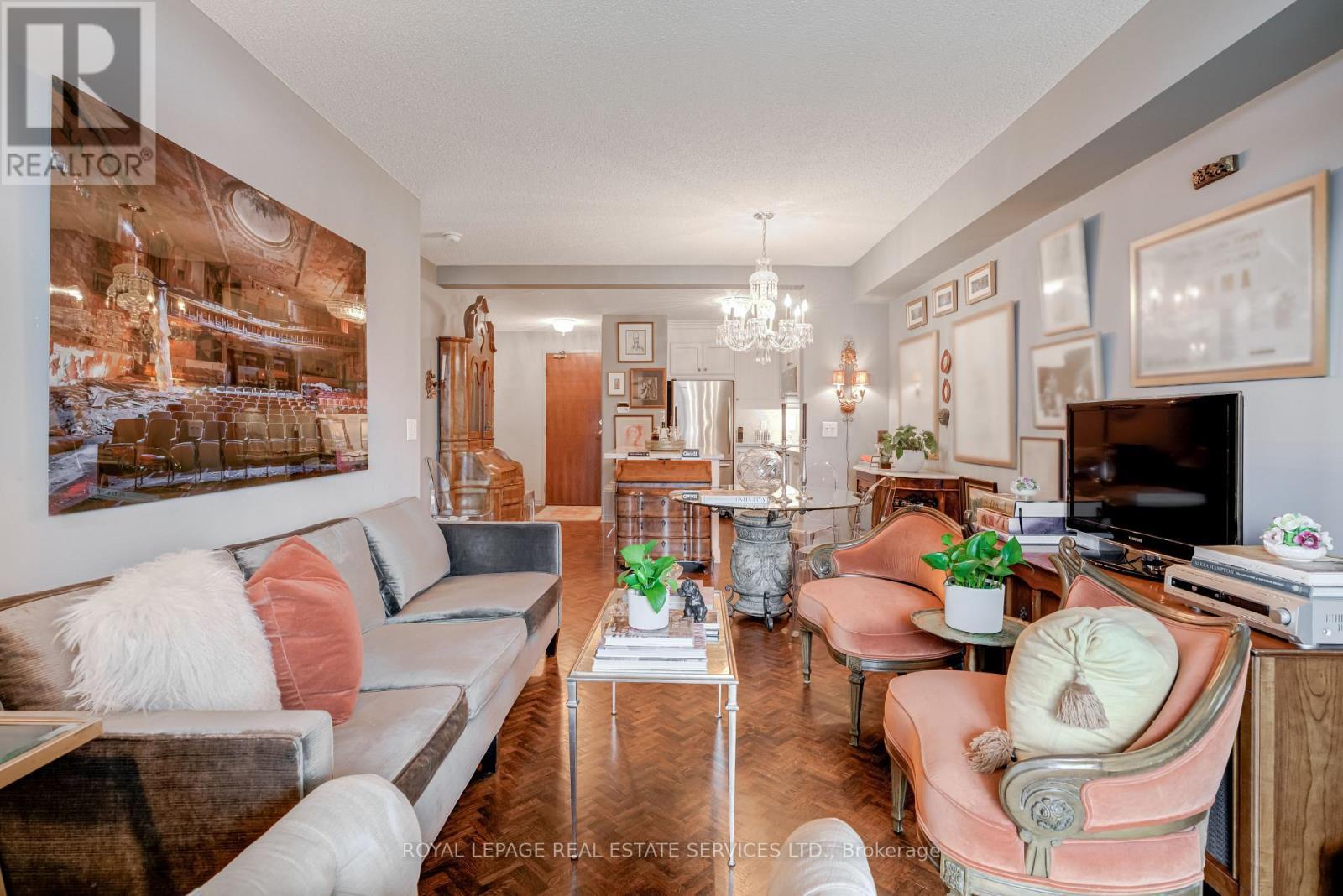 












509 - 17 MICHAEL POWER PLACE

,
Toronto,




Ontario
M9A5G5

