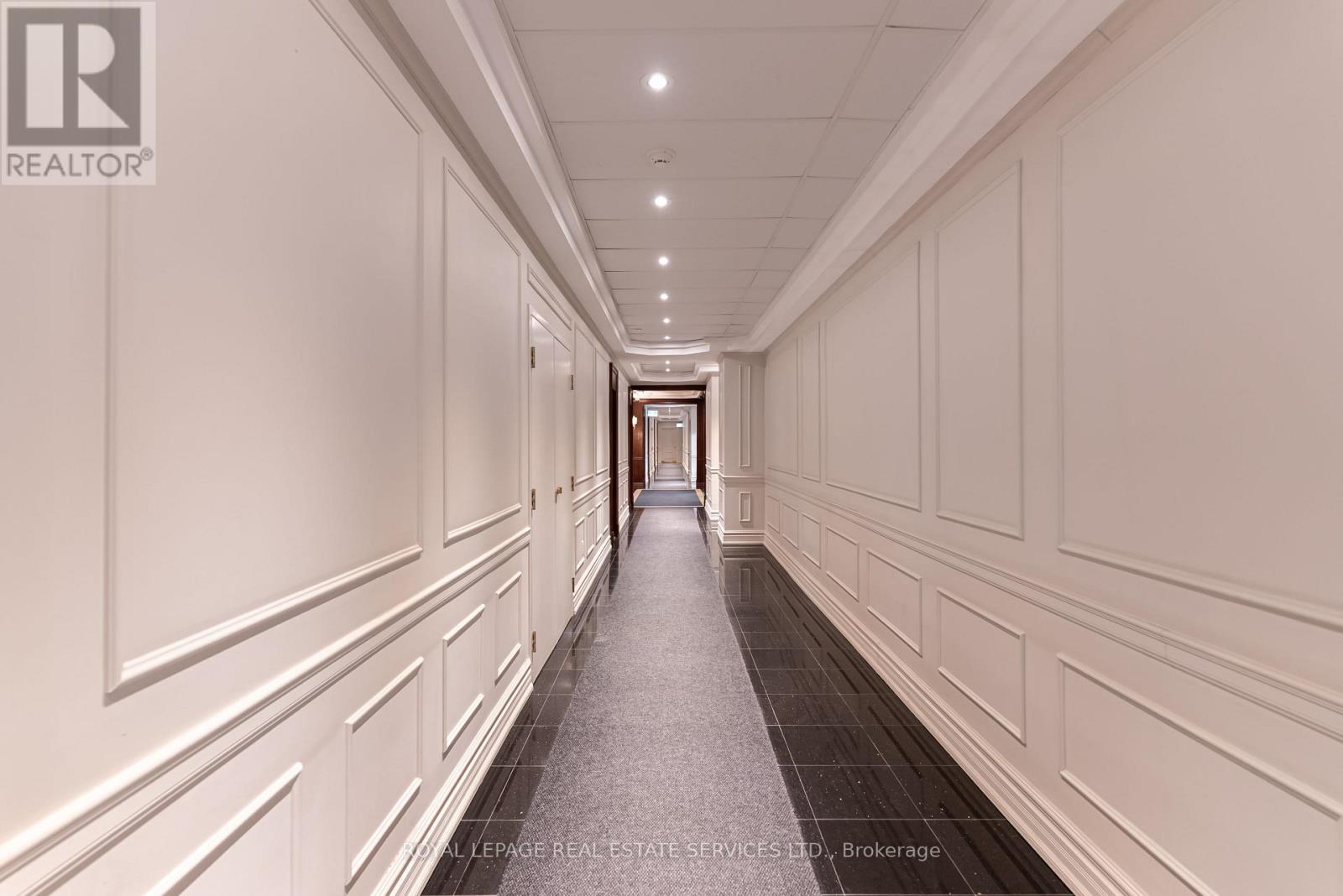 












509 - 17 MICHAEL POWER PLACE

,
Toronto,




Ontario
M9A5G5

