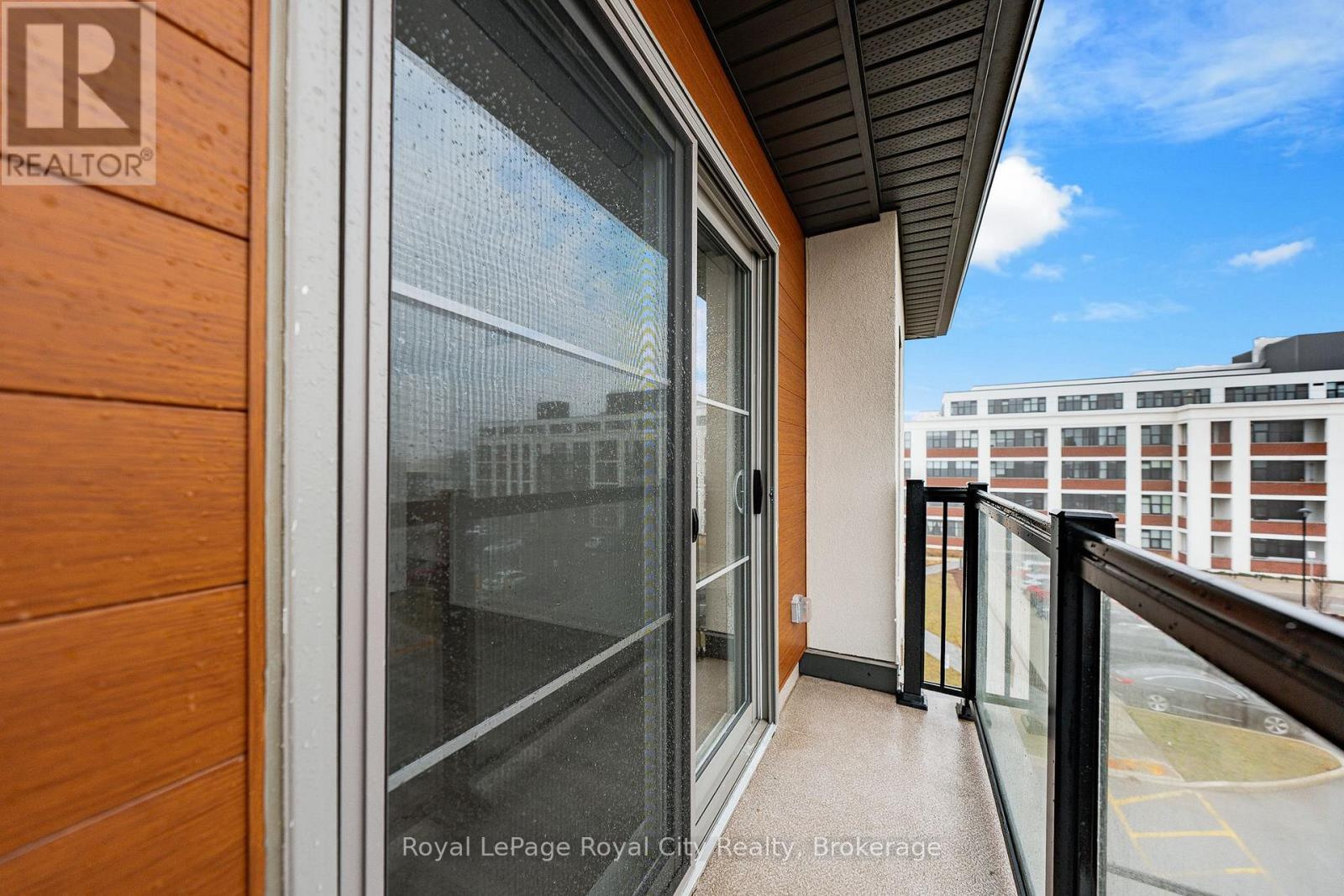












1 - 150 HURON STREET

,
Guelph (St. Patrick's Ward),




Ontario
N1G4Y1

