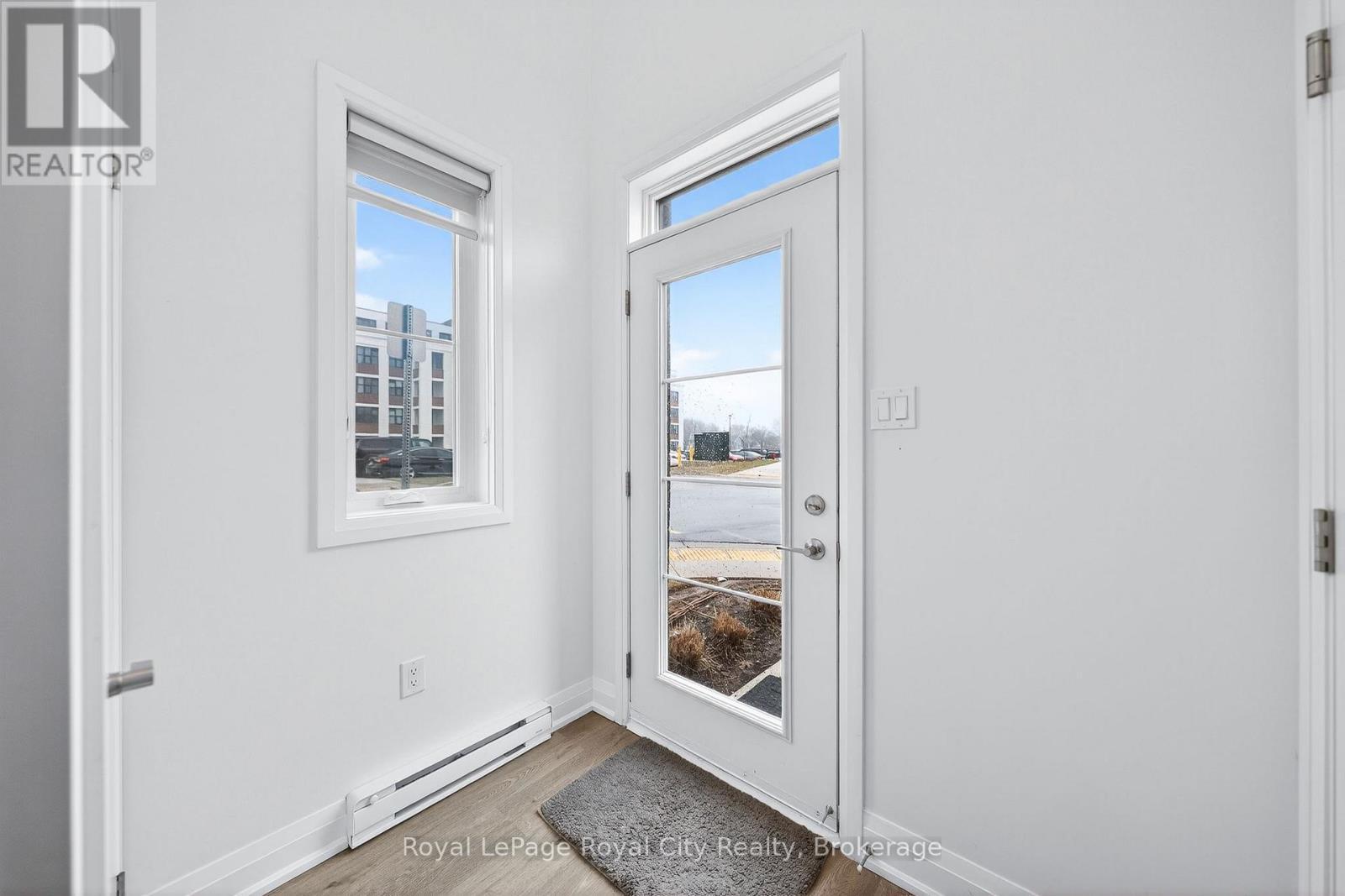 












1 - 150 HURON STREET

,
Guelph (St. Patrick's Ward),




Ontario
N1G4Y1

