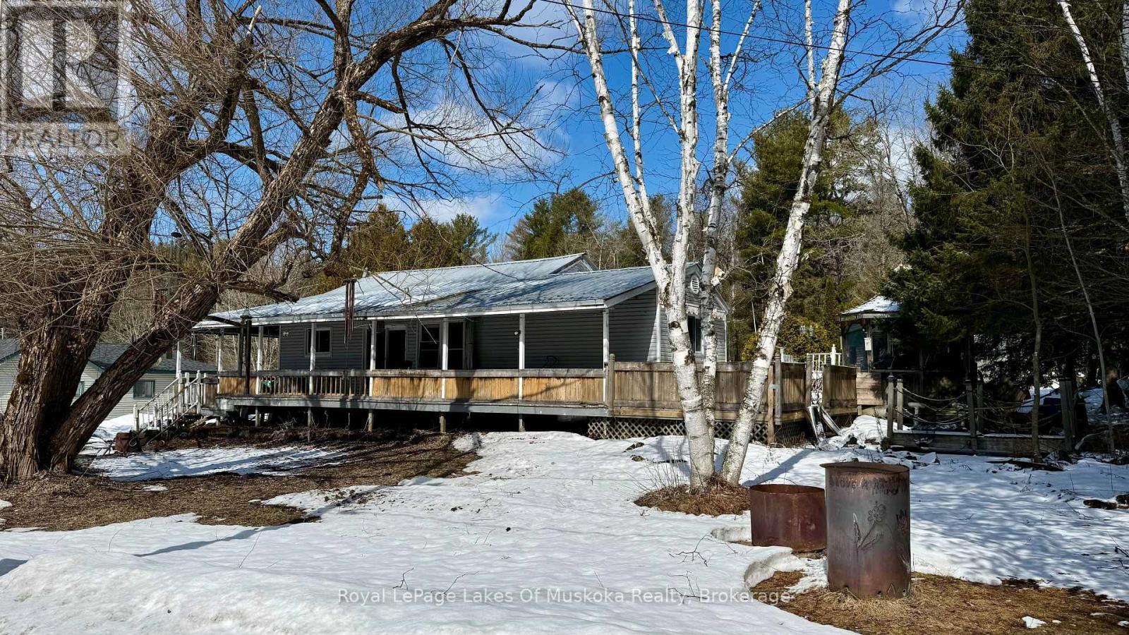 












1071 NAISMITH ROAD

,
Bracebridge (Macaulay),




Ontario
P1L1X4

