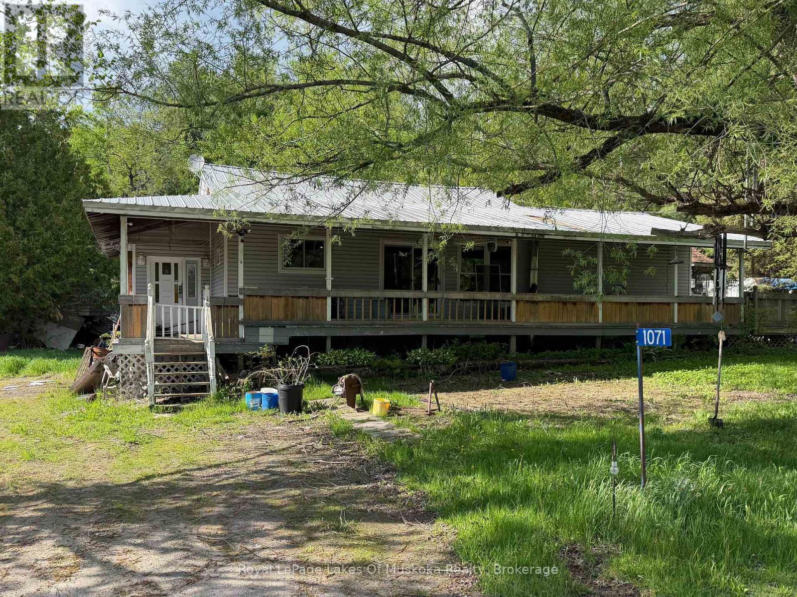 












1071 NAISMITH ROAD

,
Bracebridge (Macaulay),




Ontario
P1L1X4

