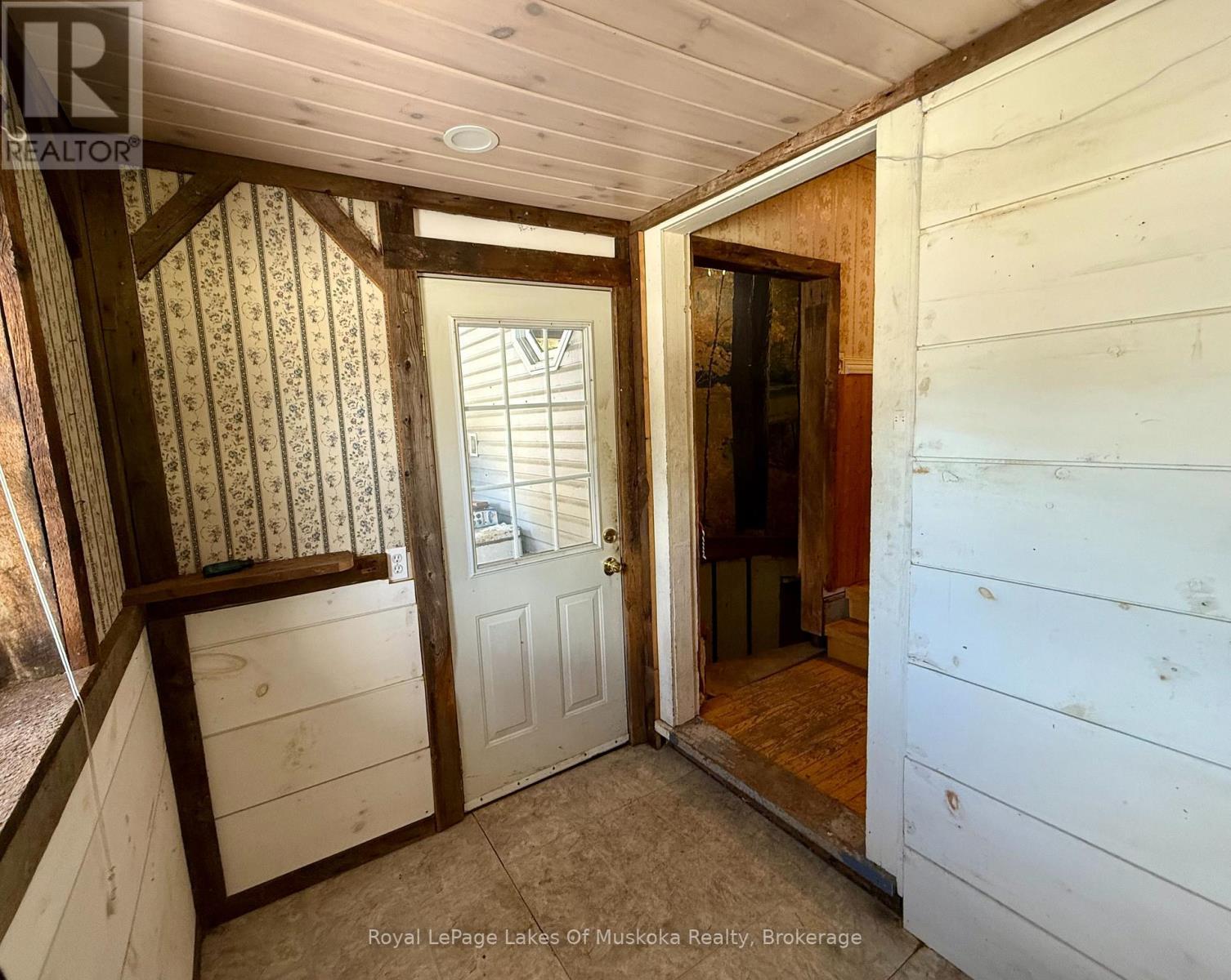 












1071 NAISMITH ROAD

,
Bracebridge (Macaulay),




Ontario
P1L1X4

