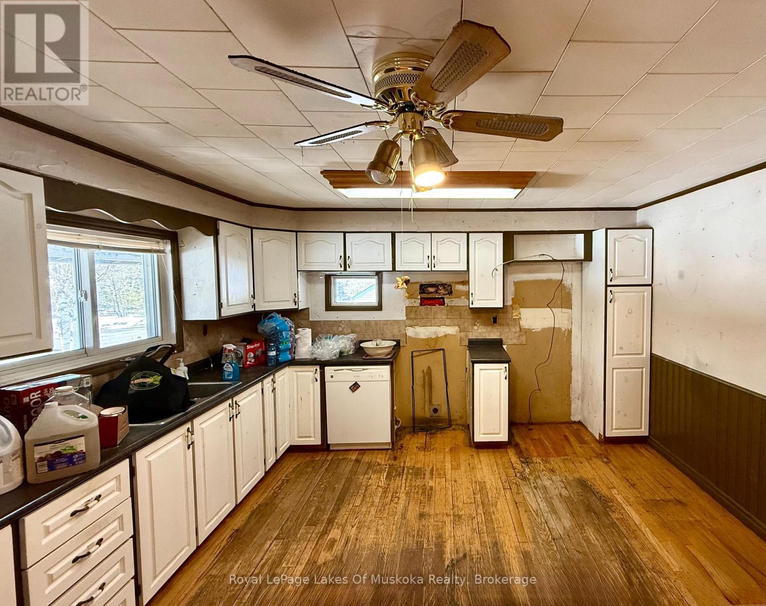 












1071 NAISMITH ROAD

,
Bracebridge (Macaulay),




Ontario
P1L1X4

