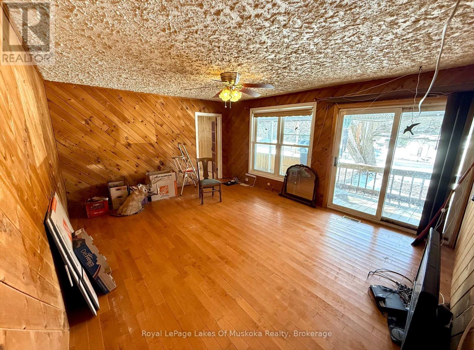












1071 NAISMITH ROAD

,
Bracebridge (Macaulay),




Ontario
P1L1X4

