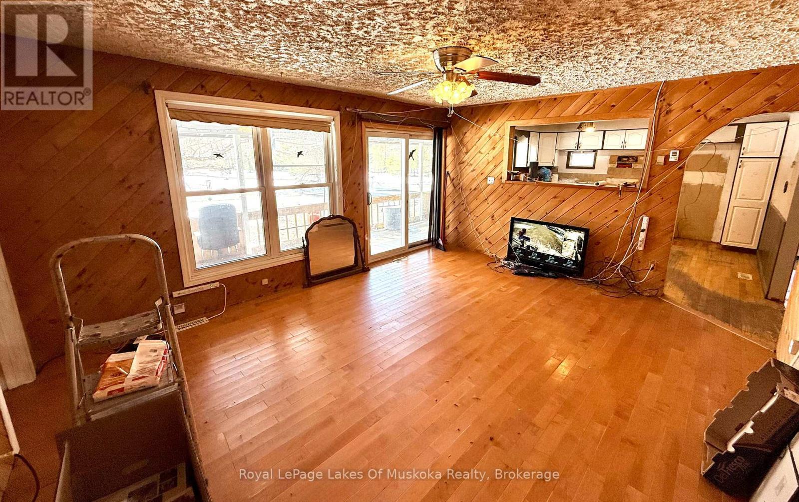 












1071 NAISMITH ROAD

,
Bracebridge (Macaulay),




Ontario
P1L1X4

