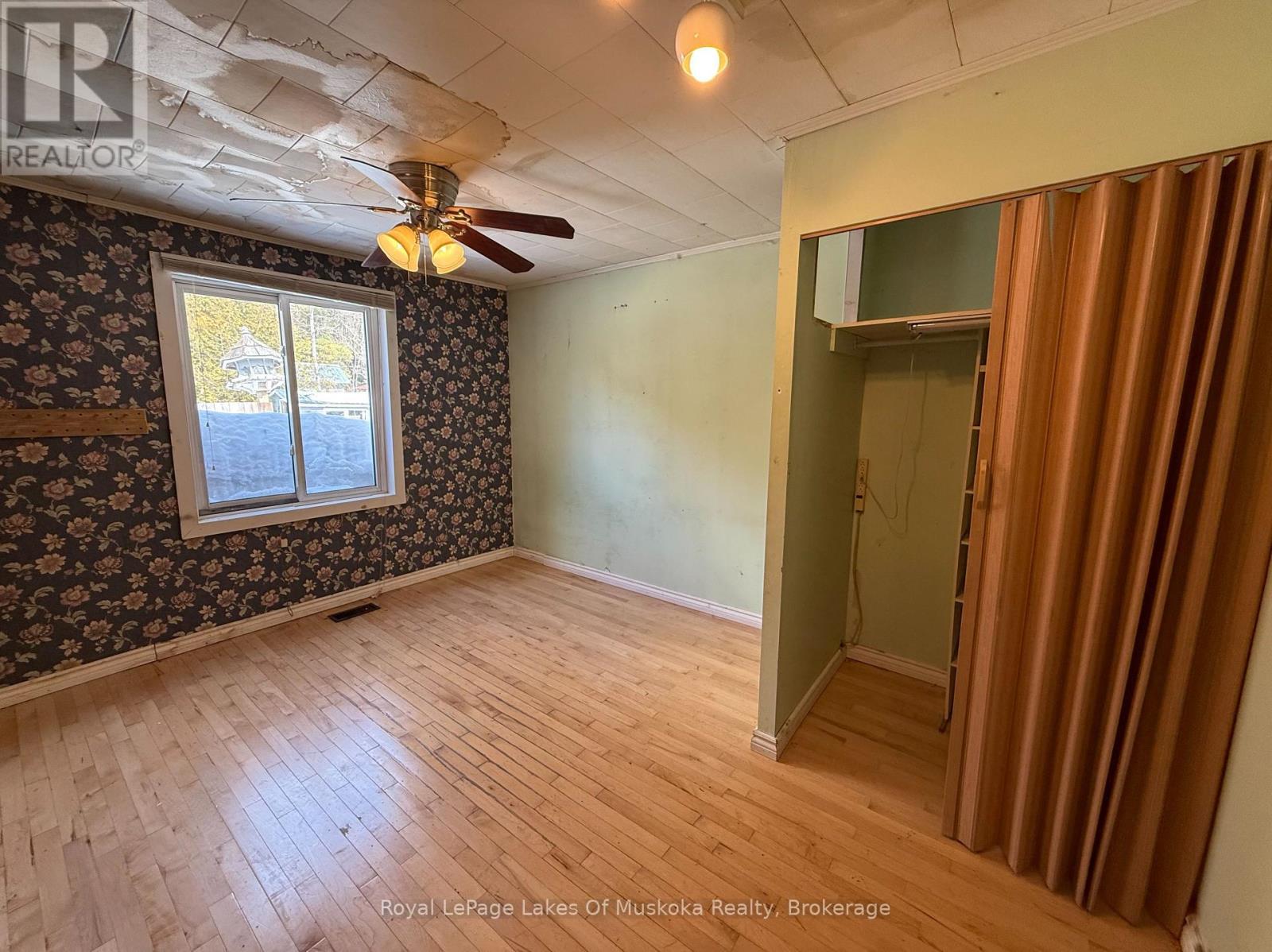 












1071 NAISMITH ROAD

,
Bracebridge (Macaulay),




Ontario
P1L1X4

