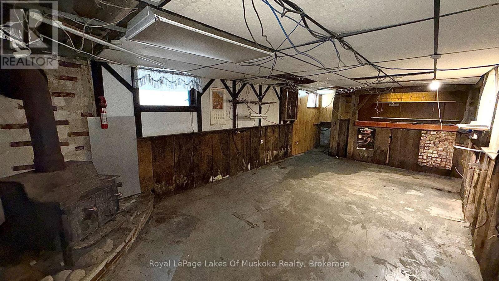 












1071 NAISMITH ROAD

,
Bracebridge (Macaulay),




Ontario
P1L1X4

