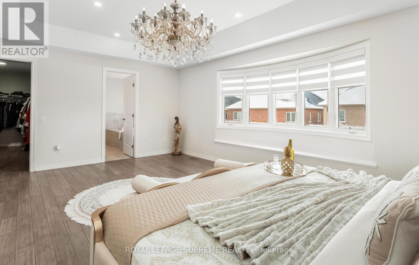












95 SELBY CRESCENT

,
Bradford West Gwillimbury,




Ontario
L3Z0V3

