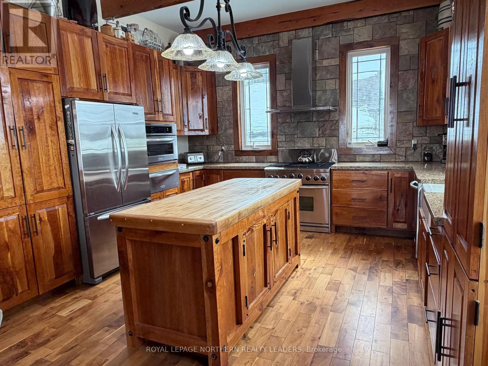 












268 TOKE STREET

,
Timmins (TNE - Hill District),




Ontario
P4N6V1

