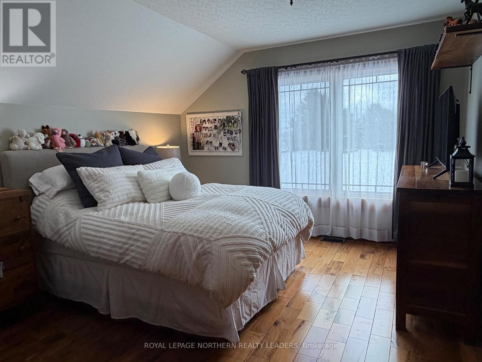 












268 TOKE STREET

,
Timmins (TNE - Hill District),




Ontario
P4N6V1

