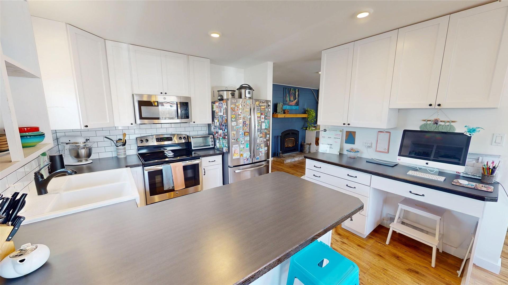 









1105


10th

Street,
Cranbrook,




BC
V1C 1T1

